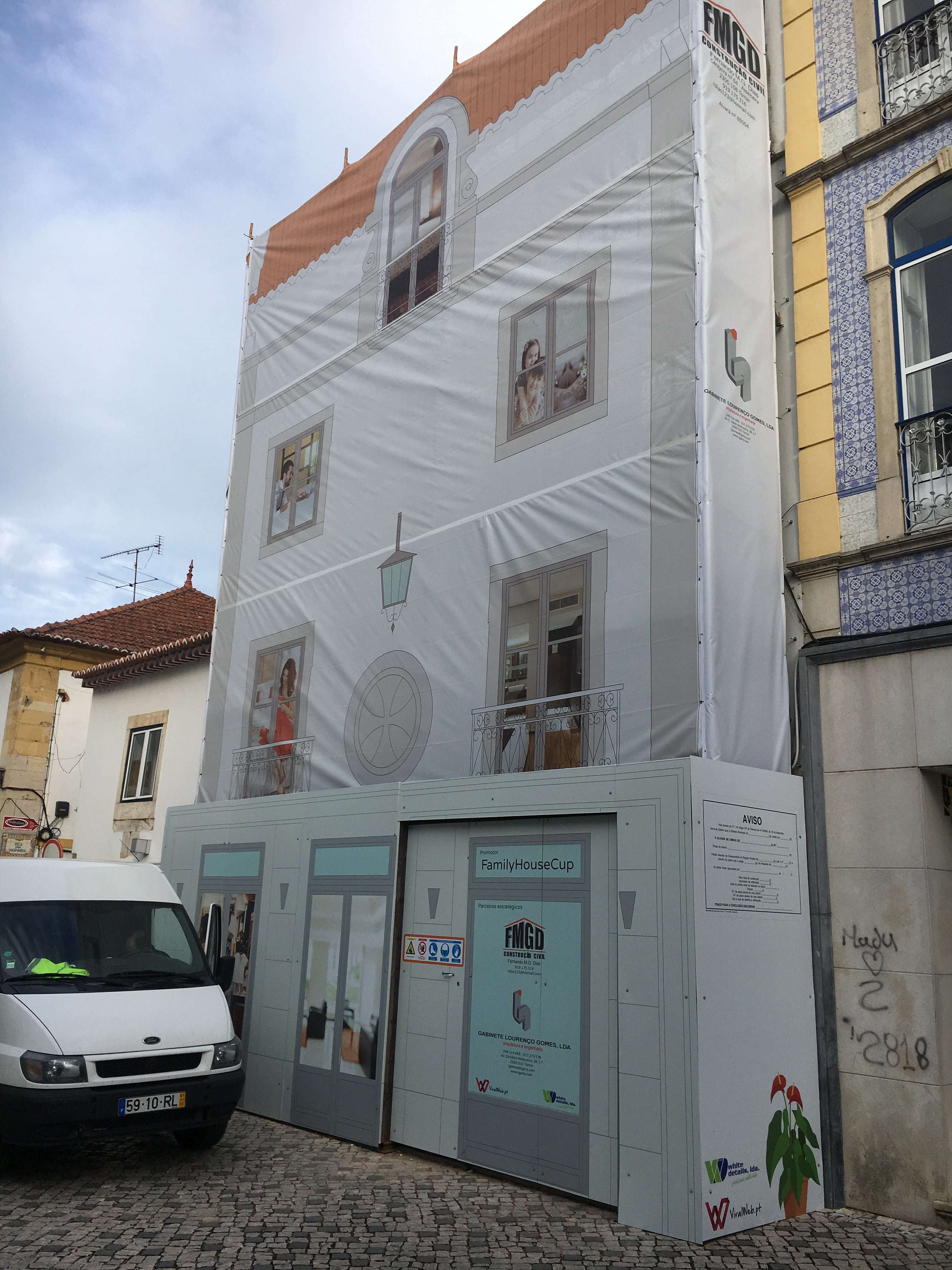 Lona exterior edificio em obras