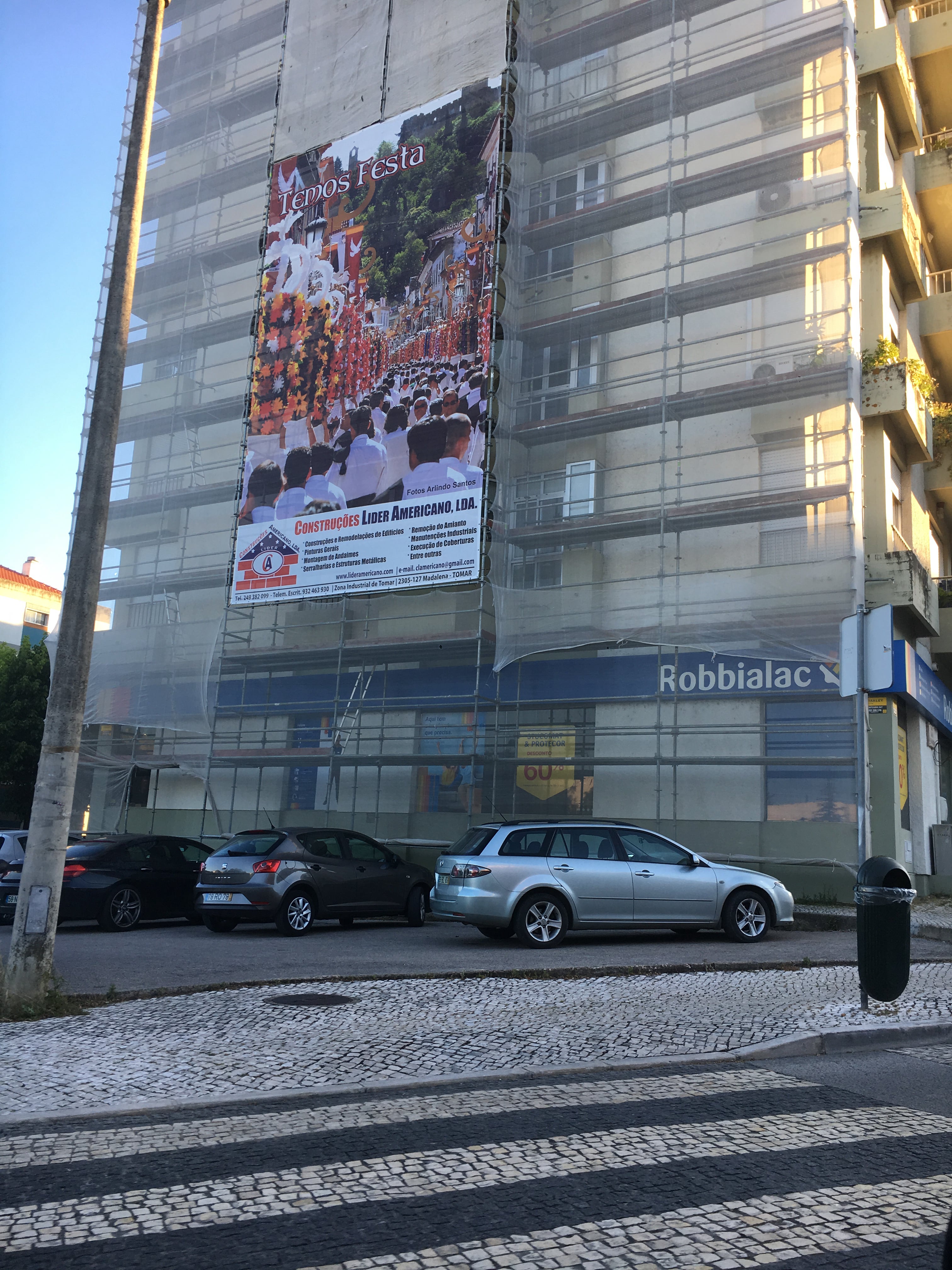 Lona exterior edificio em obras